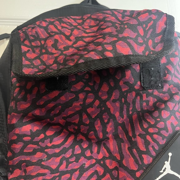 $5 SALE Basketball backpack. Rose, black, & purple print.  EUC - Picture 5 of 9